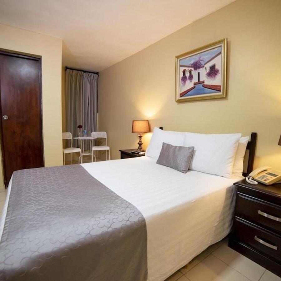 Hotel Real Bella Vista Santo Domingo Exterior photo